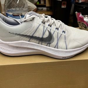 Nike Zoom Winflo 8 Plantinum Tint